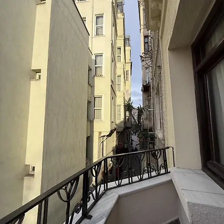 Galata Hive